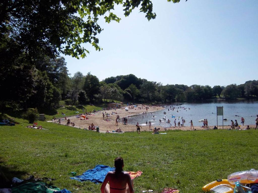 Les Gites Du Gauliat Espartignac Exteriör bild