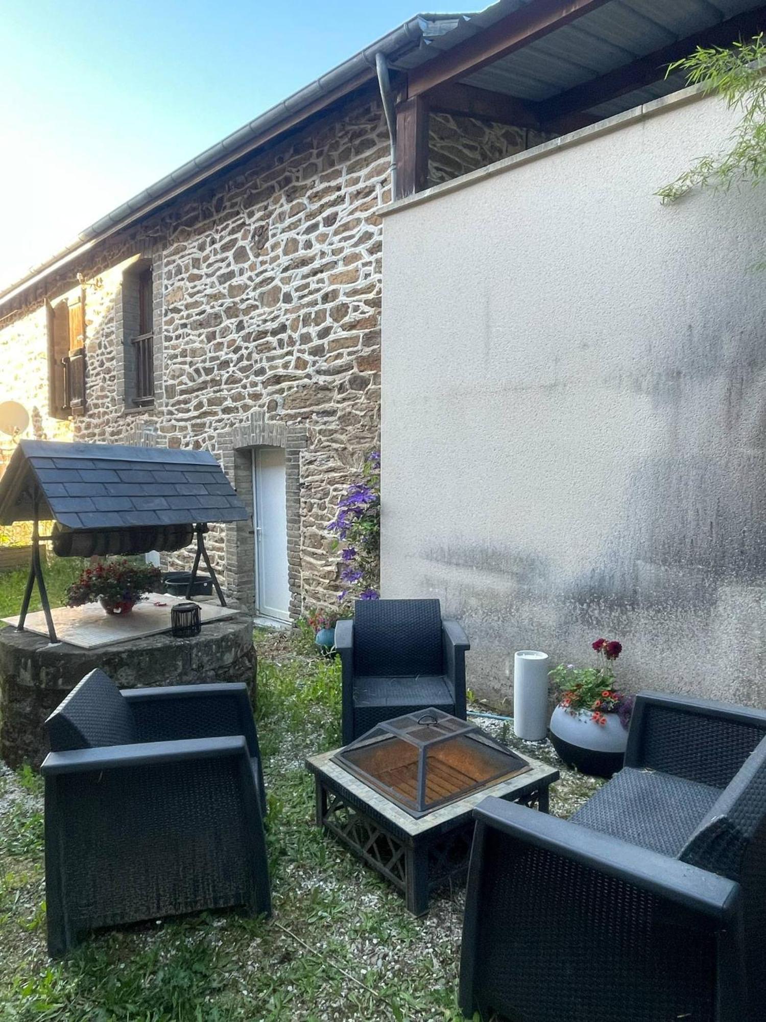 Les Gites Du Gauliat Espartignac Exteriör bild