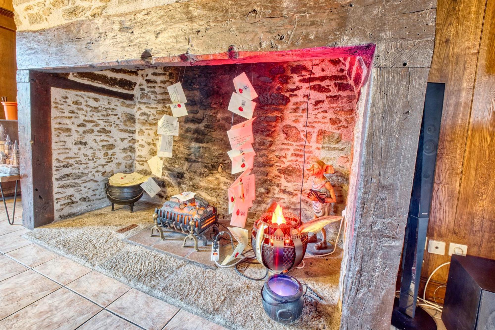 Les Gites Du Gauliat Espartignac Exteriör bild